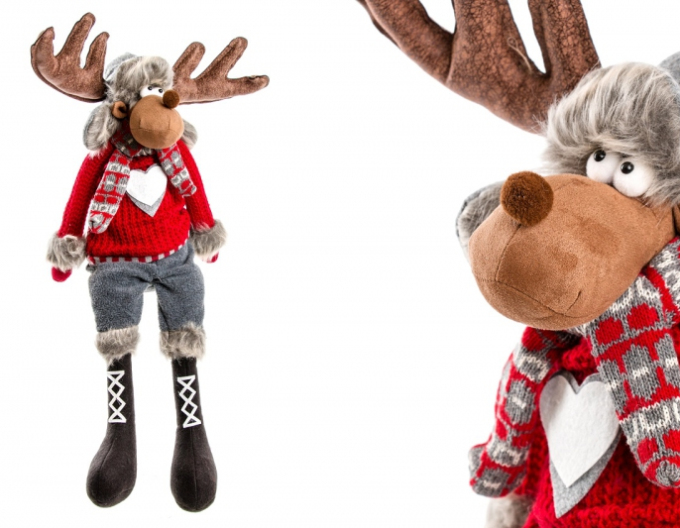 Figurină ren șezând