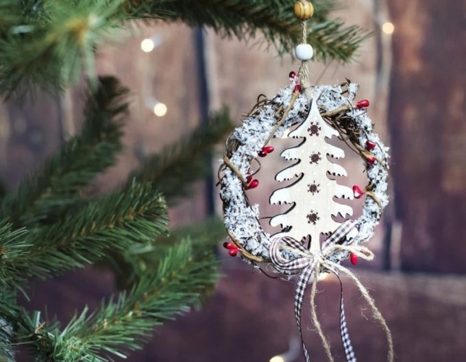 Coroană decorativă pentru agățat