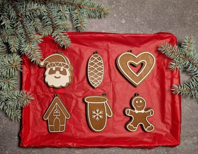 Set de turtă dulce nr.2 - cutie cu decorațiuni de Crăciun