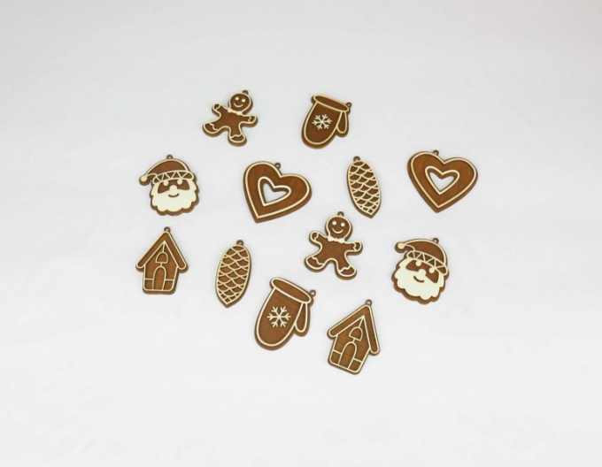 Set de turtă dulce nr.2 - cutie cu decorațiuni de Crăciun