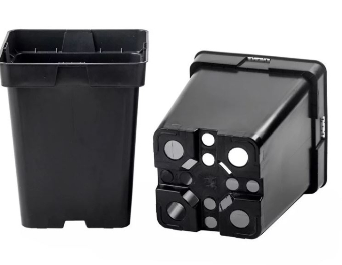 Ghiveci pătrat de plastic 5l, 18 x 21,5 cm