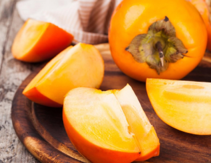 Hurmikaki ’Vaniglia’ – pe tulpină