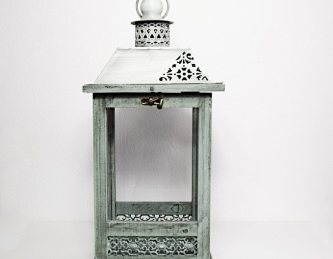 Felinar verde din lemn